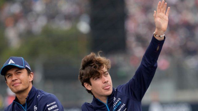 Franco Colapinto y su compañero Alex Albon
