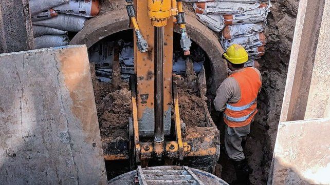 Aguas Santafesinas reportó el avance de obra en el socavón frente al Club Atlético Unión&nbsp;