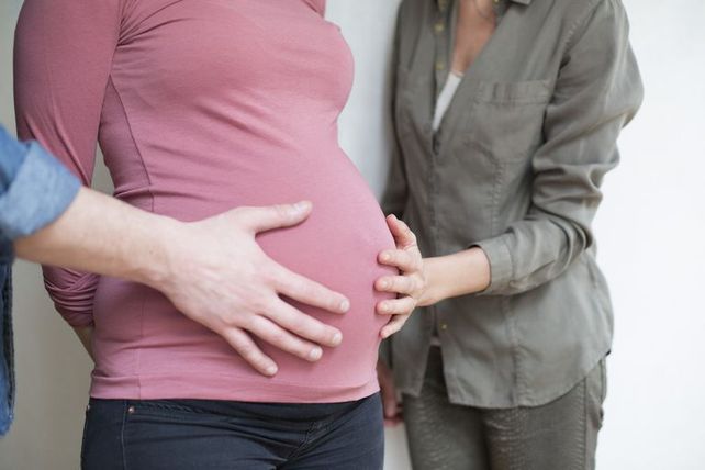 Crece el interés en la subrogación de vientre como método para poder tener un hijo