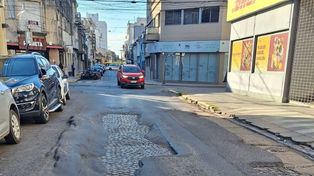 El crater de Irigoyen Freyre al 2500: realizarán trabajos de reparación en la calzada