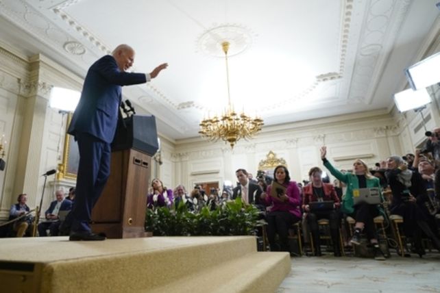 Biden dice que se presentará en 2024 y evitará que Trump sea presidente
