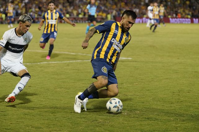 Jonatan Gómez tiene experiencia y juego. Russo piensa que es un partido en el que puede aportar mucho.