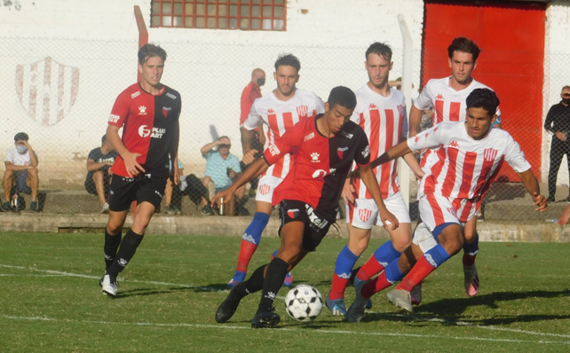 Colón será anfitrión en el predio de la autopista de Unión en el clásico de la Liga Santafesina.