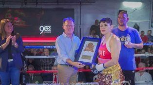 La Tigresa Acuña recibió una distinción a su trayectoria.
