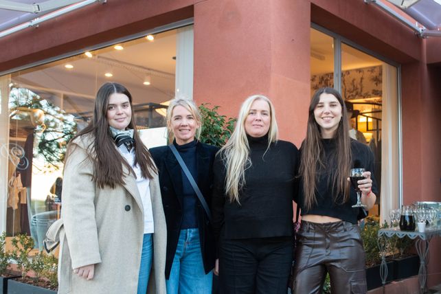 Dolores y Carolina González, Jazmín Scarampi y Martina Spirandelli