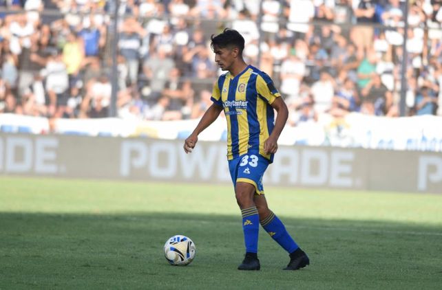 Alexis Soto será uno de los integrantes de la zaga central canalla ante Atlético Tucumán.