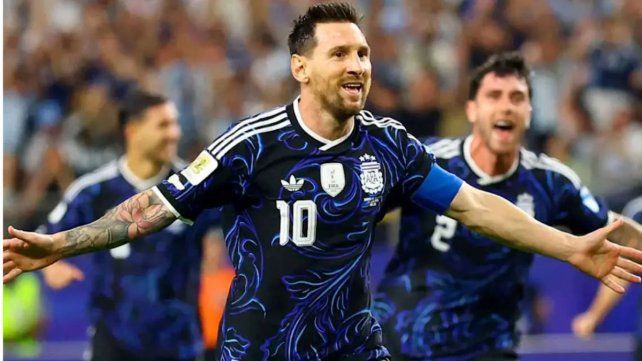 Argentina volverá al azul ante Inglaterra: la camiseta que revive dos noches históricas