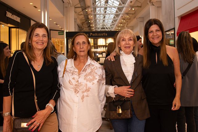 María Estela Hadad, Marité Broglia, Cristina Valario y Gabriela Cid