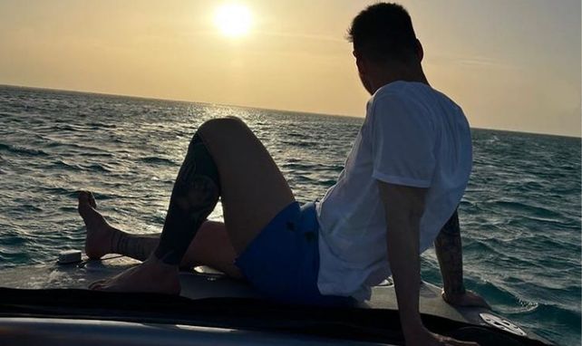 ¿Qué silbidos? Lionel Messi y una postal de ensueño relajado en el Mar Rojo