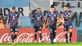 Talleres aplastó a Racing y se llevó tres puntos del Cilindro.