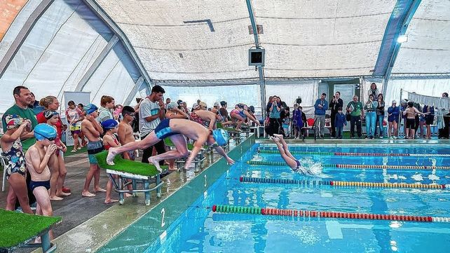 La pileta del Club Atlético San Jorge fue escenario del calendario de la FESANA.