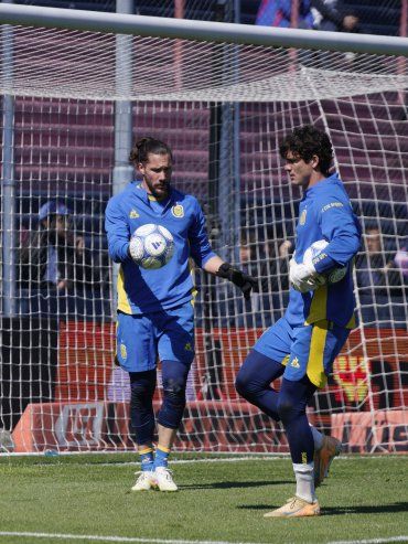 A quién apunta Almirón para cubrir el arco de Central en la Supercopa Internacional