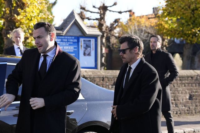 Harry Styles llegó en un BMW negro a la ceremonia