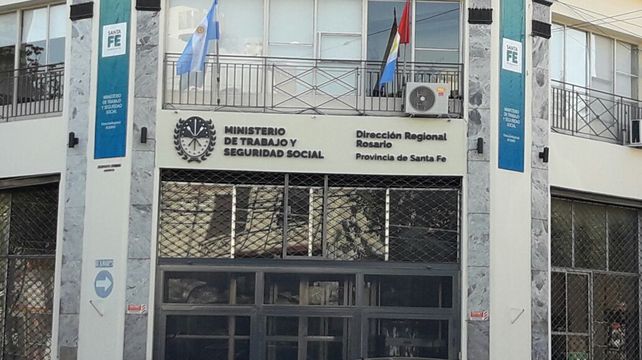 El Ministerio de Trabajo de Santa Fe vuelve a ser la caja de resonancia de la crisis laboral.