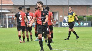 Con un zapatazo de Martínez apenas arrancó el complemento, Colón le ganó el Clásico a Unión.