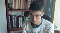 Juan Cruz tiene 22 años y comenzó a cursar en la Eempa Nº 1.224 de la localidad de Arroyo Seco. Juan Cruz tiene 22 años y comenzó a cursar en la Eempa Nº 1.224 de la localidad de Arroyo Seco.