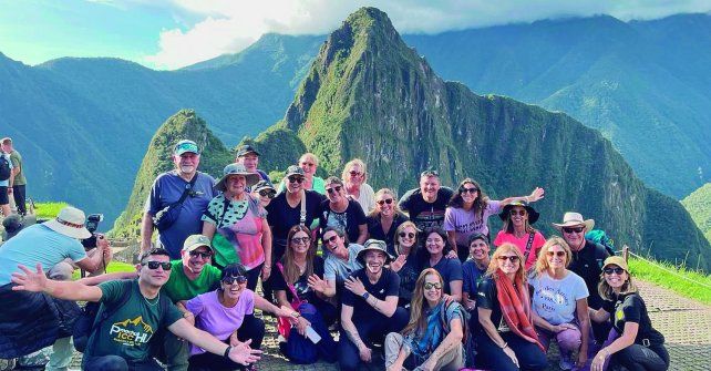 Viajar en grupo trae muchos beneficios que suman un extra a la hora de recorrer otra ciudad.