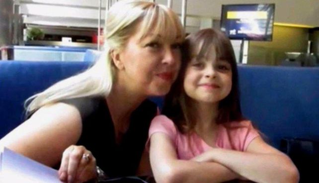 Juntas. Lisa se enteró de la muerte de su hijita Saffie tras estar en coma desde el momento del ataque.