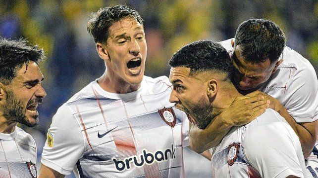 San Lorenzo le ganó a Rosario Central en el Gigante de Arroyito.