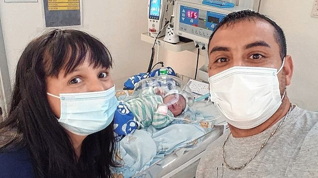 Sabrina Ledesma con el pequeño Josías