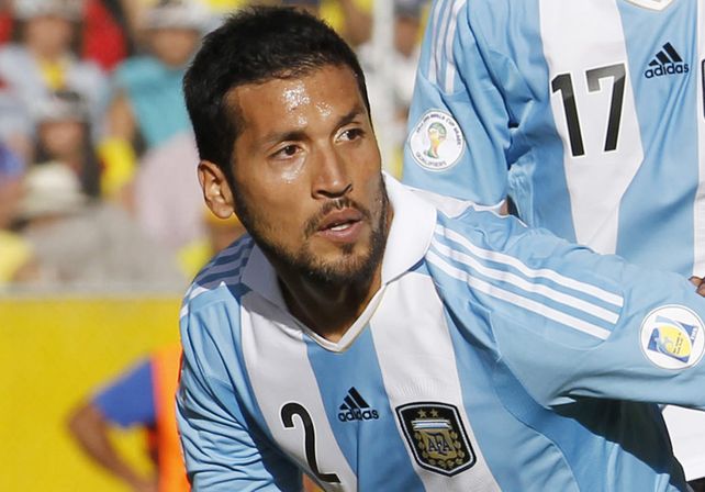 Demichelis juega por Garay