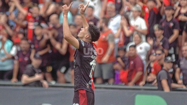 Colón: Galván volvió a ser titular y respondió con gol