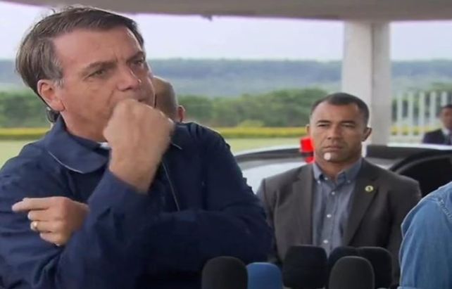 Bolsonaro dice que está sano, pero igualmente deberá guardar cuarentena