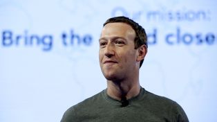 Facebook en el ojo de la tormenta, pese a las excusas de Zuckerberg