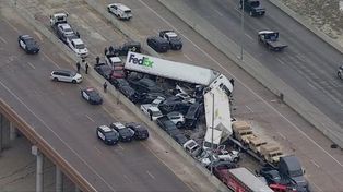 Video: impresionantes imágenes del choque múltiple por el asfalto congelado en Estados Unidos
