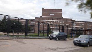 Familiares del bebé fallecido el fin de semana afirman que desde el nosocomio encubrieron el caso.