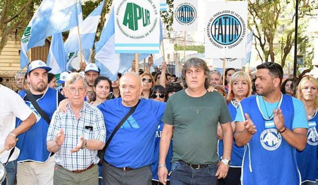 El personal no docente de la UNR se declaró en estado de alerta.