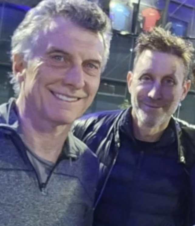 Jonathan Kovalivker junto al ex presidente Mauricio Macri
