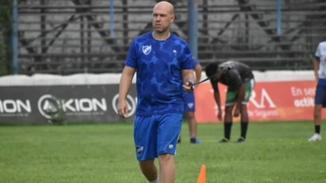 Leonardo Acoglanis:&nbsp; El Toto es el nuevo entrenador de Argentino para afrontar el segundo semestre de la Primera C.&nbsp; 