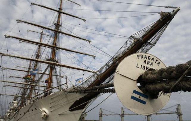 Según los abogados de la Argentina podría ser peligroso desplazar el barco.