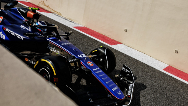 El Williams de Franco Colapinto en Abu Dhabi. Quedó en el top ten en la FP1 para la última del año de la Fórmula 1.