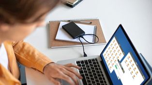 La UNER busca fomentar el acceso abierto al conocimiento, asegurar la preservación digital de los recursos académicos, incrementar la visibilidad de la producción científica y contar con estadísticas de consulta y descarga de los trabajos.