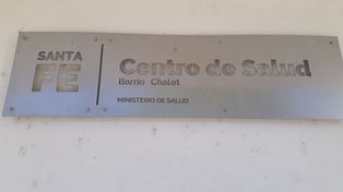 El Centro de Salud de barrio Chalet, ubicado en la intersección de Santiago de Chile y Roberto Arlt donde delincuentes robaron elementos.