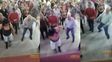 Un abuelo salió a bailar con otra mujer, su esposa lo descubrió y se lo llevó de las orejas