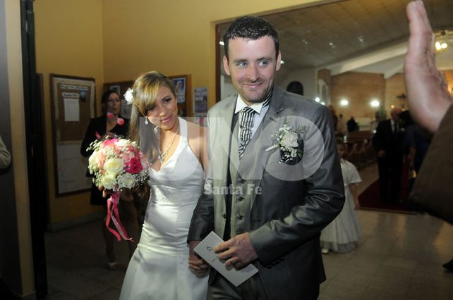 Ceremonia. La Iglesia de Fátima recibió a Fernando y Virginia. Las dudas se esfumaron y ambos vivieron un emotivo momento.