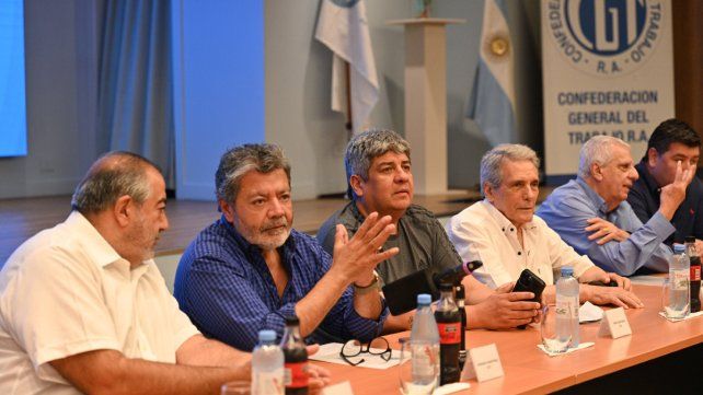 La conducción de la CGT analiza las medidas económicas anunciadas por Luis Caputo que incluyen devaluación