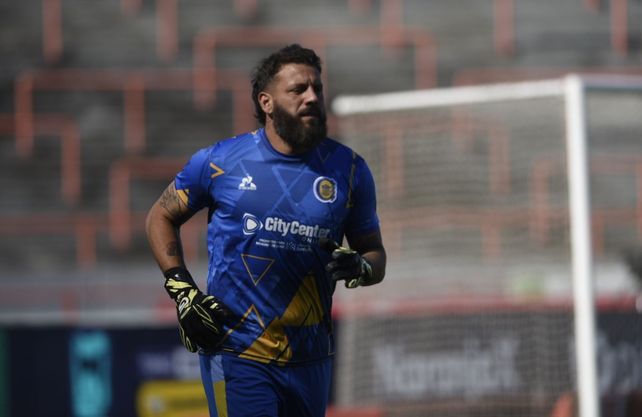 Fatu Broun vuelve a la titularidad en Central. Será su primer partido en lo que va del año.