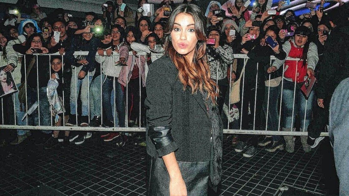 Revelan las exigencias de Lali para su show en Paraná. Revelan las exigencias de Lali para su show en Paraná.