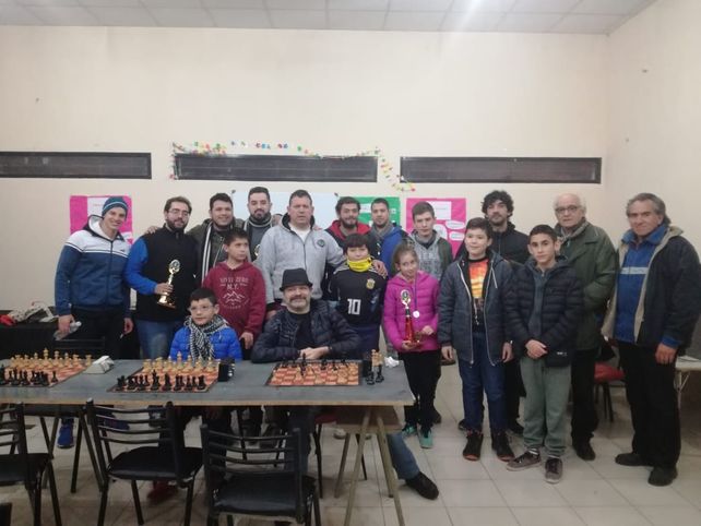 Se viene un doble torneo de ajedrez en Santo Tomé