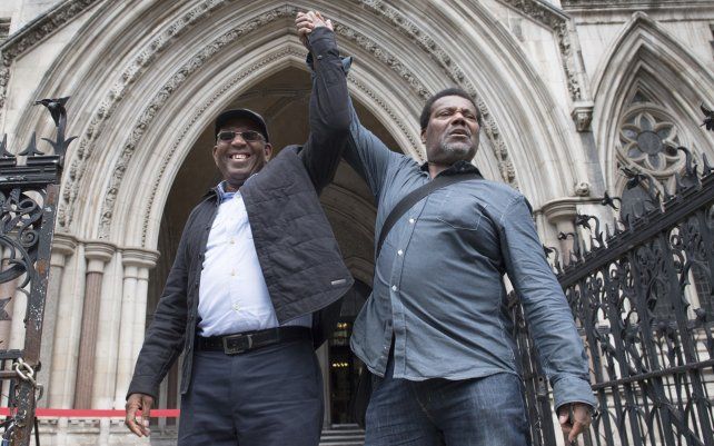 La Corte de Apelaciones de Gran Bretaña exoneró a tres hombres negros que fueron condenados por robo hace casi 50 años, el último de una serie de casos que han sido anulados porque se basaron en el testimonio de un policía corrupto que luego murió en prisión.