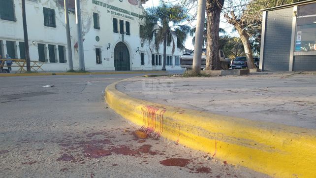 Apuñalaron a una mujer policía en disponibilidad en el ingreso a la Cárcel de Coronda