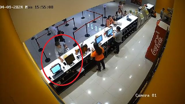El hombre de 60 años se presentó en la comisaría y entregó el celular sustraído en un Shopping de Paraná. Manifestó que lo tomó “sin ningún tipo de intención”.