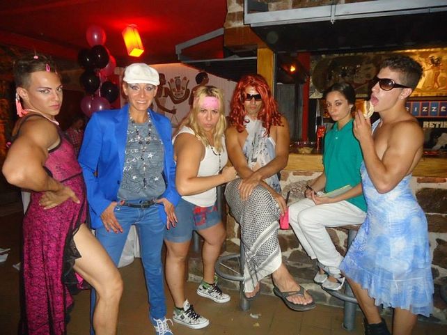 Flavio Mendoza festejó su cumpleaños vestido de mujer