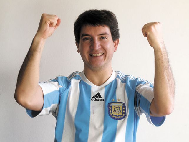 Artistas y periodistas mendocinos hinchan por la Selección