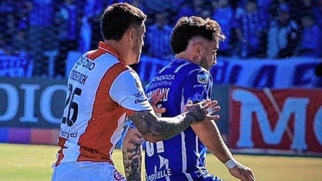 Godoy Cruz e Instituto igualaron 1-1 en Mendoza.