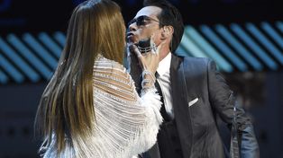 Jennifer López y Marc Anthony fueron Pimpinela en una noche de amor y besos en los Grammy